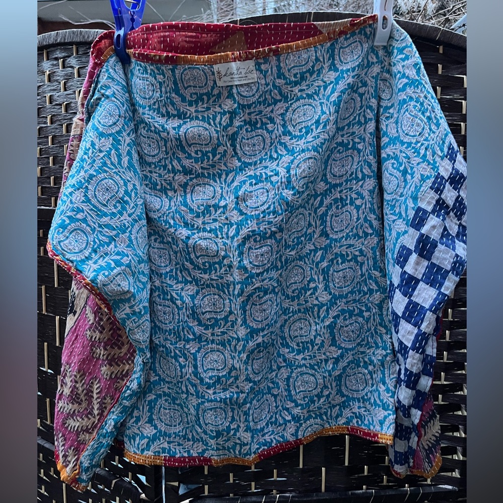 Kantha Bae Crop